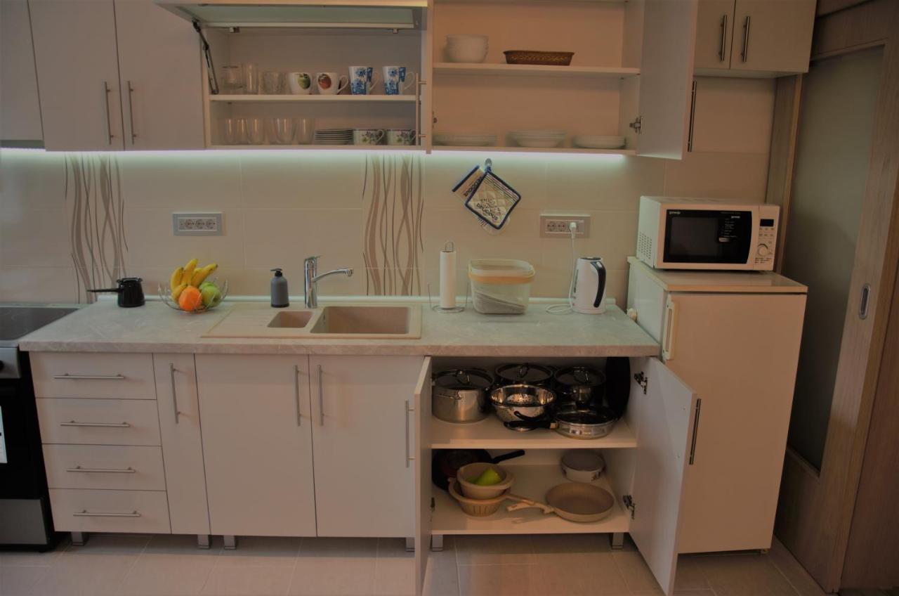 Spacious 2-Bedroom Apartment With Luxury Feel Novi Sad Exterior foto