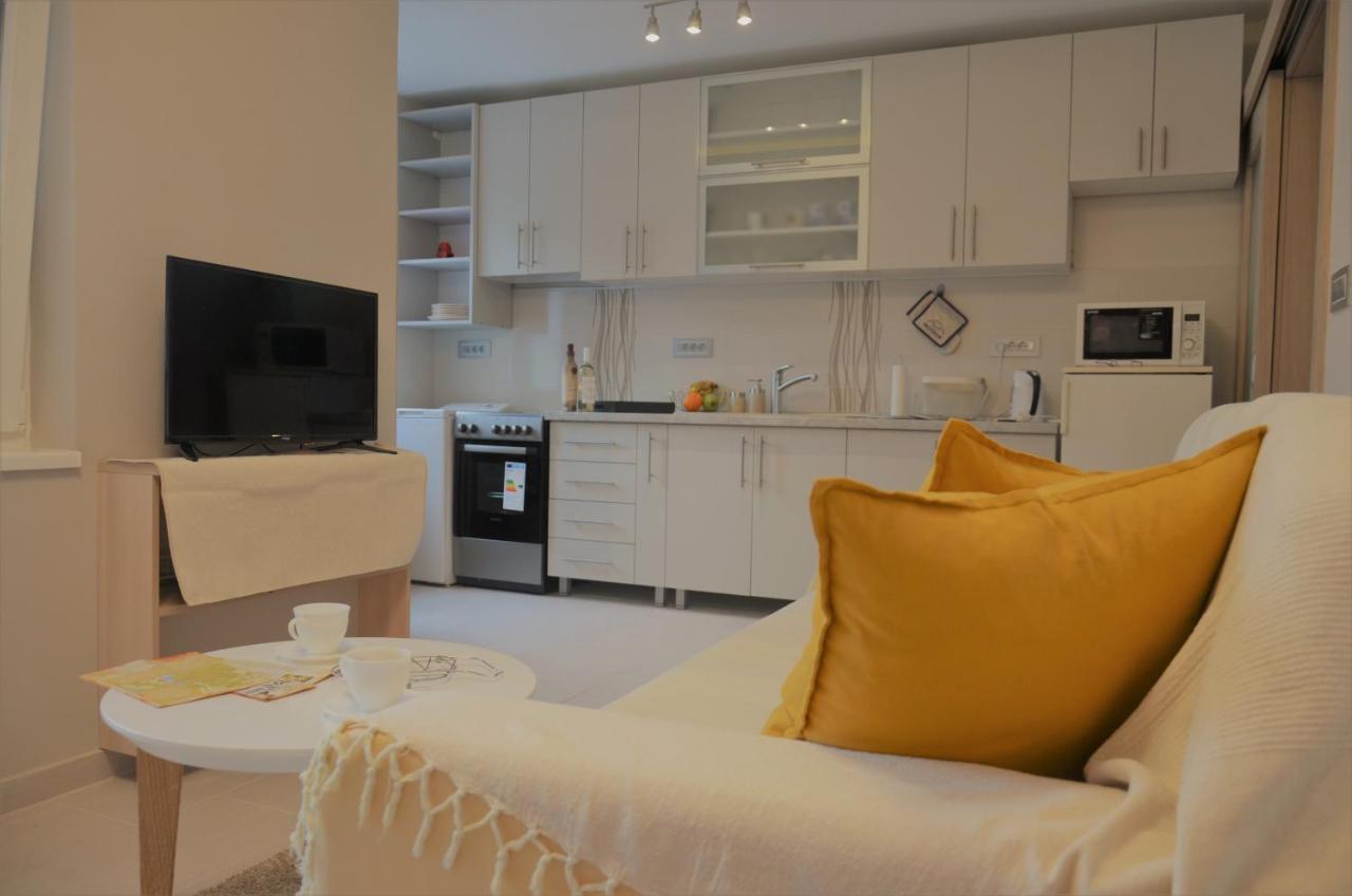 Spacious 2-Bedroom Apartment With Luxury Feel Novi Sad Exterior foto